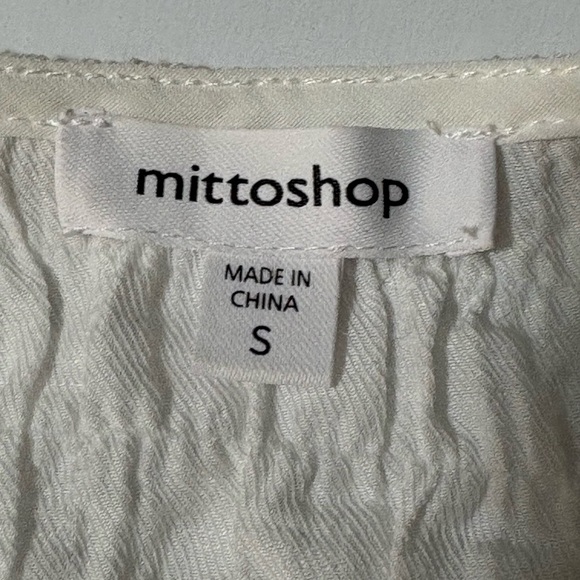 Mittoshop white size small Lagenlook v neck top w/ balloon sleeves. Raw edges - Picture 3 of 15